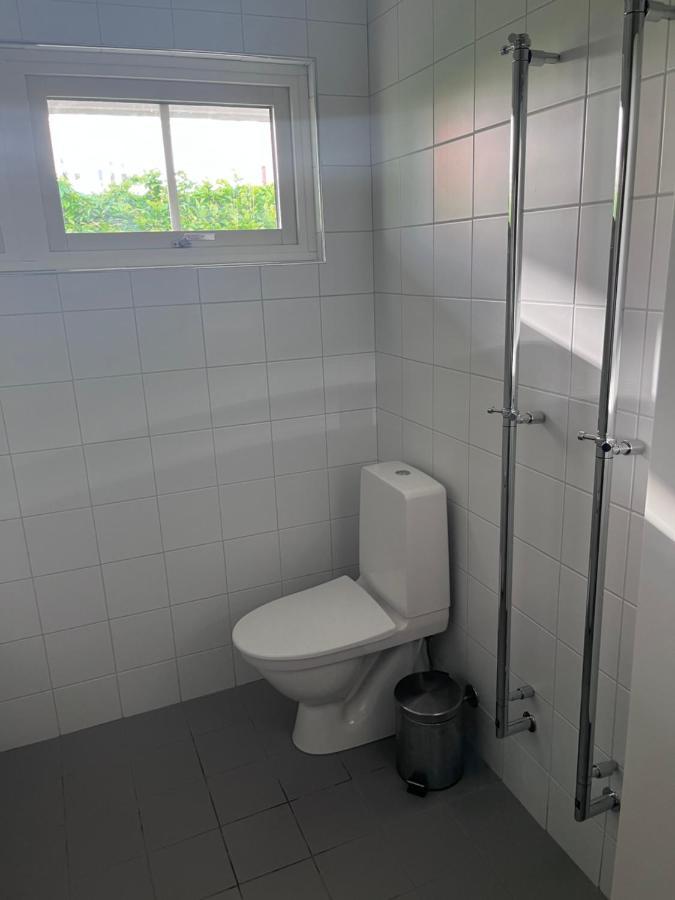 Havsnaera Nyrenoverat Centralt I Båstad Esterno foto